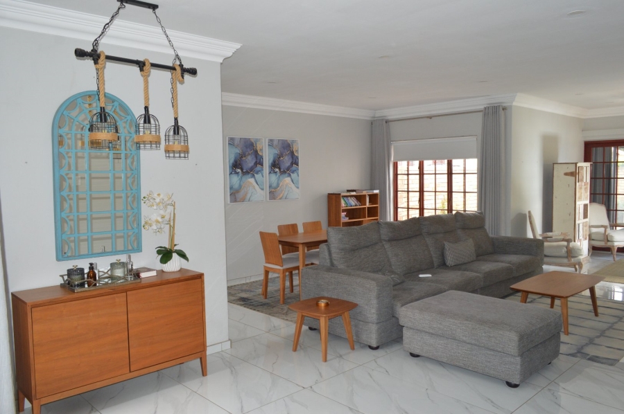 3 Bedroom Property for Sale in Flamwood North West